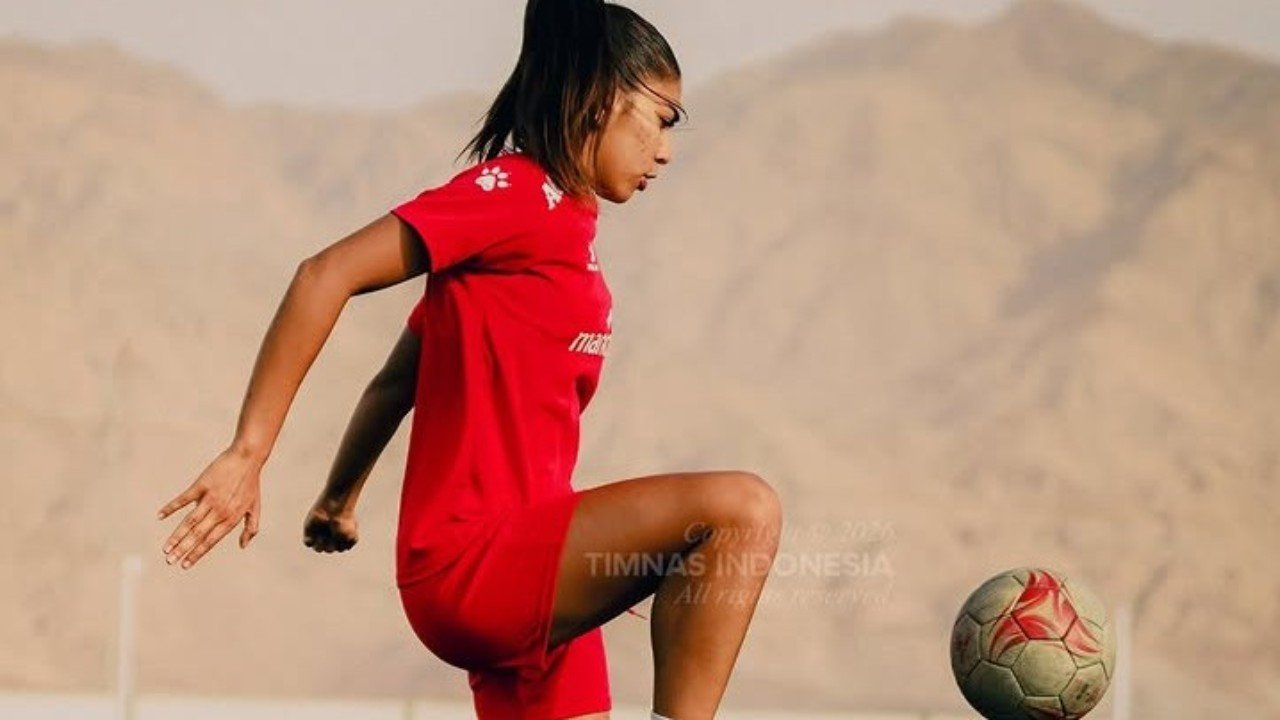 Claudia Scheunemann kembali bermain untuk Timnas Putri Indonesia saat menghadapi Yordania di Aqaba (13/10)./Instagram @timnasindonesia