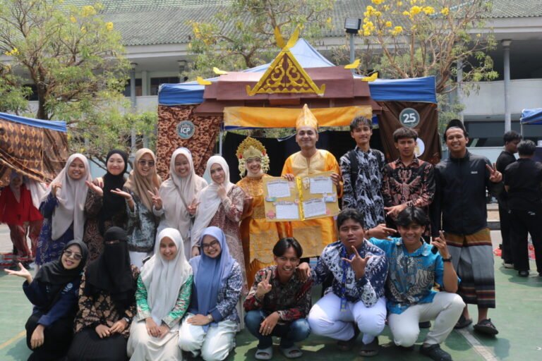 Lomba kreativitas mahasiswa