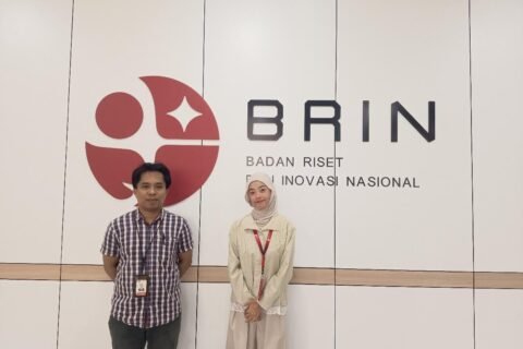 Dokumentasi Mahasiswa dengan Pembimbing Lapangan di BRIN KST B.J. Habibie, Serpong.