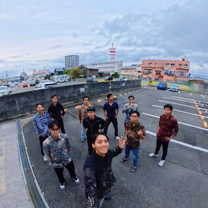 Potret kebersamaan mahasiswa UMM saat menjalani program magang di Jepang.