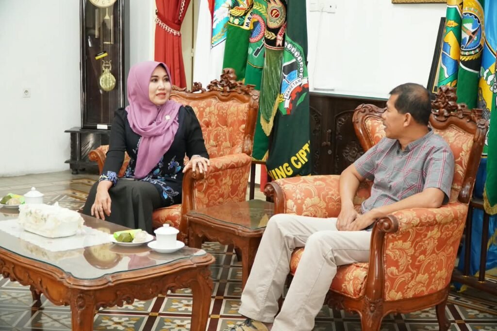 Suasana dialog interaktif saat Ning Lia menyerap aspirasi pembangunan daerah di Madiun.