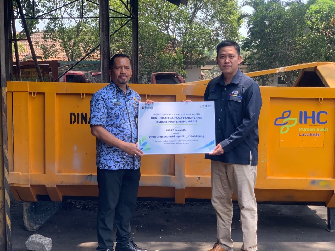 Dukung Ngalam Rijik, RS Lavalette Berikan TSP kepada DLH Kota Malang