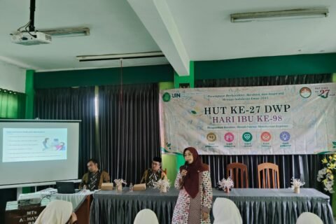 Sesi pemaparan materi oleh narasumber