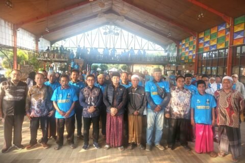 Dokumentasi bersama kegiatan Ngobrol Pendidikan (Ngopi) di Probolinggo
