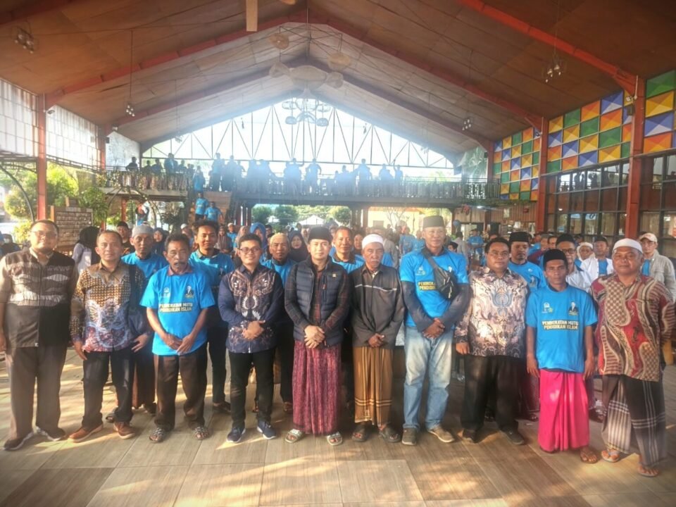 Dokumentasi bersama kegiatan Ngobrol Pendidikan (Ngopi) di Probolinggo