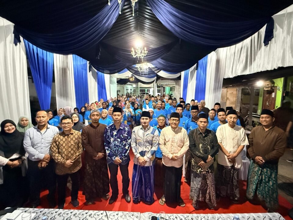 Dokumentasi bersama kegiatan Ngobrol Pendidikan (Ngopi) di Probolinggo