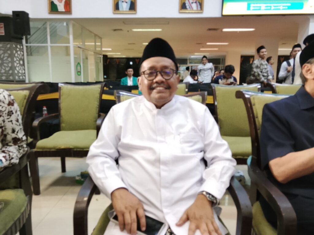 Pakar ushul fikih sekaligus Wakil Rais Aam PBNU, Dr. (HC) KH Afifuddin Muhajir