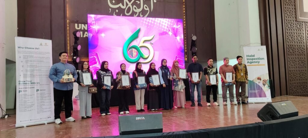 LPH memberikan sertifikat di Ged. Sp