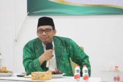 KH. Nur Ihsan Zaidi, Ketua Dewan Pertimbangan Pusat Persatuan Ummat Islam (PUI) sekaligus Wakil Ketua Komisi Dakwah MUI Pusat, saat menyampaikan pandangannya mengenai pentingnya merespons aspirasi masyarakat dan menjaga sensitivitas publik.