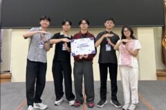 Tim Teen Tensors yang beranggotakan mahasiswa Sains Data Universitas Brawijaya dan Universitas Airlangga seusai menerima penghargaan Juara 2 Hackathon IFEST 2026 di Kampus Universitas Padjadjaran Dipati Ukur, Bandung, Sabtu (19/9/2026).