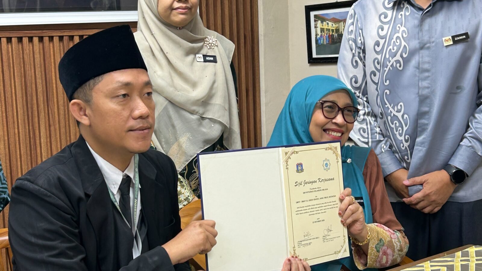 Penandatangan LOI SMPIT-SMAIT Al Uswah Bangil dengan Azizstan Foundation School Thailand dan SBPI Selandar, Melaka, Malaysia