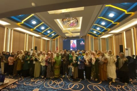 Dr. Hj. Anggita Erma Rini, M.K.M. bersama PKPM Lumbung Jagad