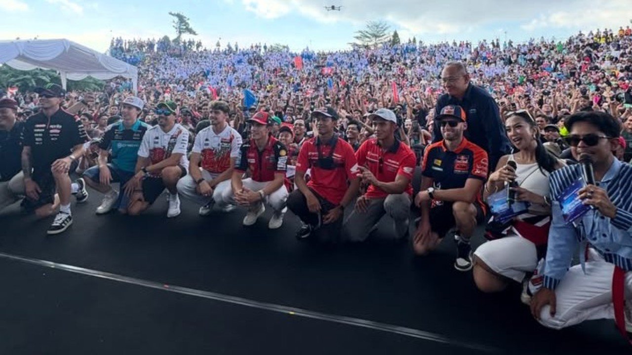Jadwal balap MotoGP Indonesia 2026 di Mandalika akhir pekan nanti (9-11 Oktober), ada aksi Marc Marquez, Veda Pratama, dan Mario Aji./Instagram @honda_team_asia