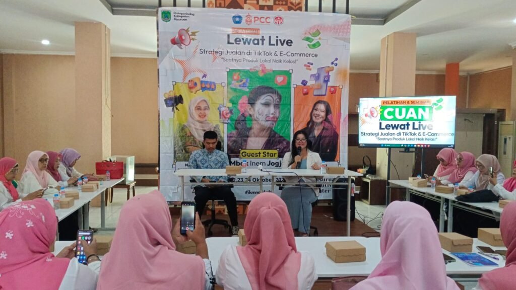 Suasana Pelatihan & Seminar "CUAN Lewat Live" yang digelar oleh Diskopindag Kabupaten Pasuruan.