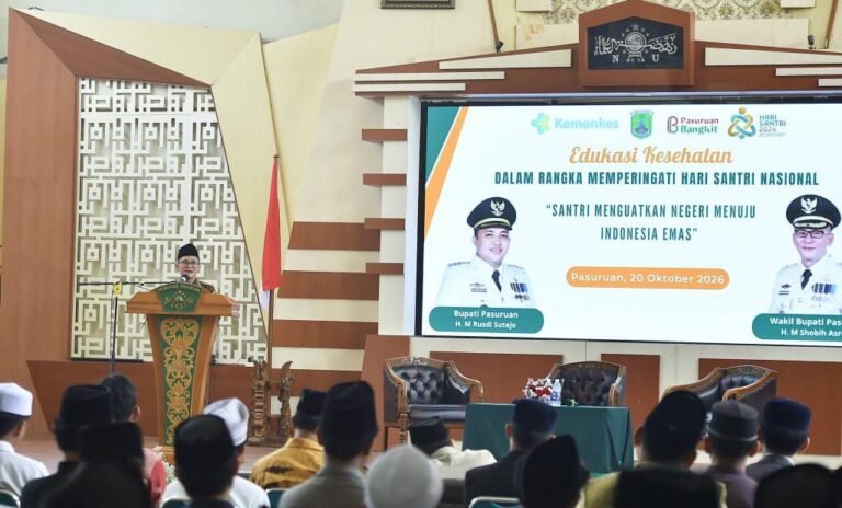 Wakil Bupati Pasuruan, Shobih Asrori, saat membuka workshop kesehatan dan edukasi bagi Santri Husada di Aula PCNU Kabupaten Pasuruan.