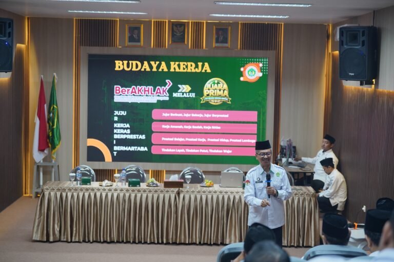Kepala Madrasah MAN 2 Kota Malang H Samsudin