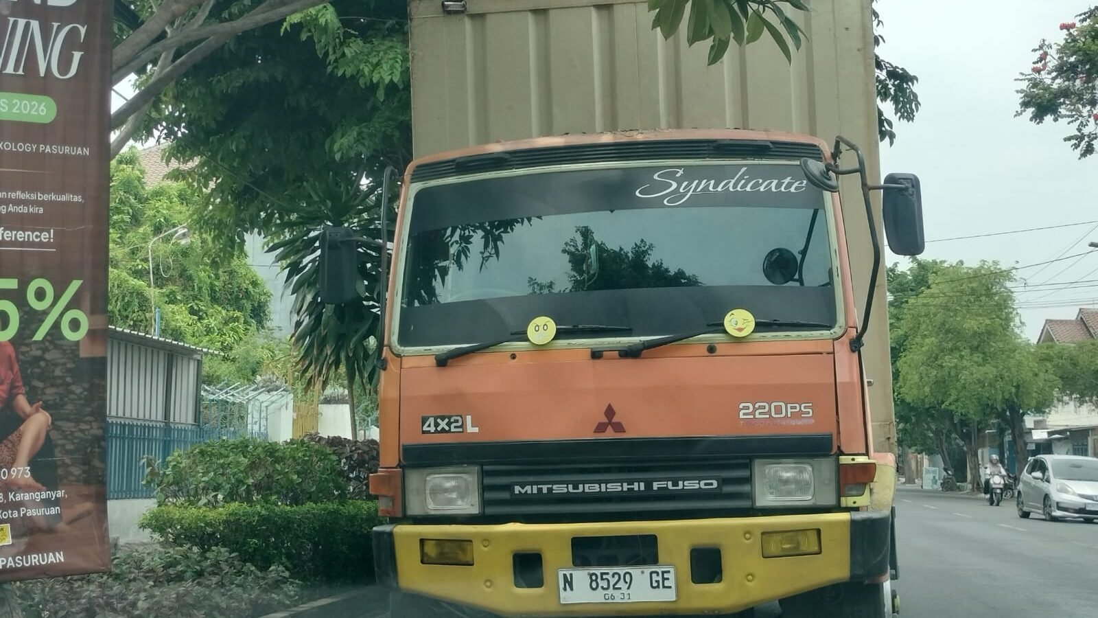 Truk pembobol