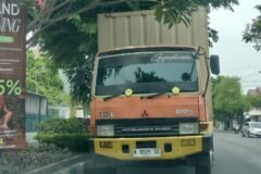 Truk pembobol