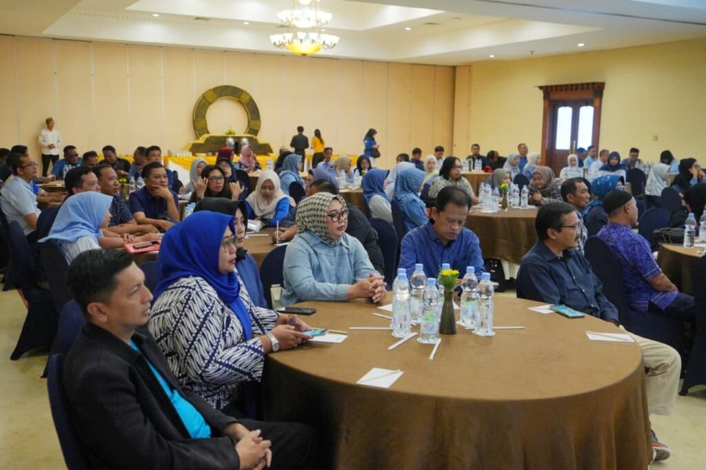 Suasana para peserta Gathering Penggerak Donor Darah dan Mitra RS PMI Kota Mojokerto Tahun 2026 yang mengikuti kegiatan di dalam ruangan