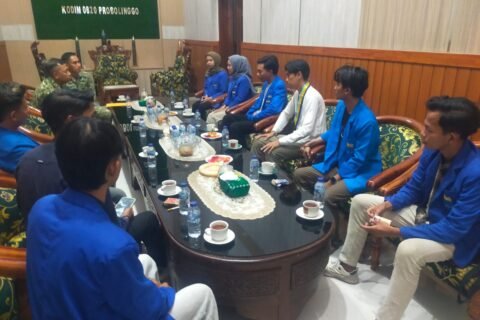 Mahasiswa Islam Indonesia (PC PMII) Probolinggo menggelar silaturahmi bersama jajaran Komando Distrik Militer (Kodim) 0820/Probolinggo