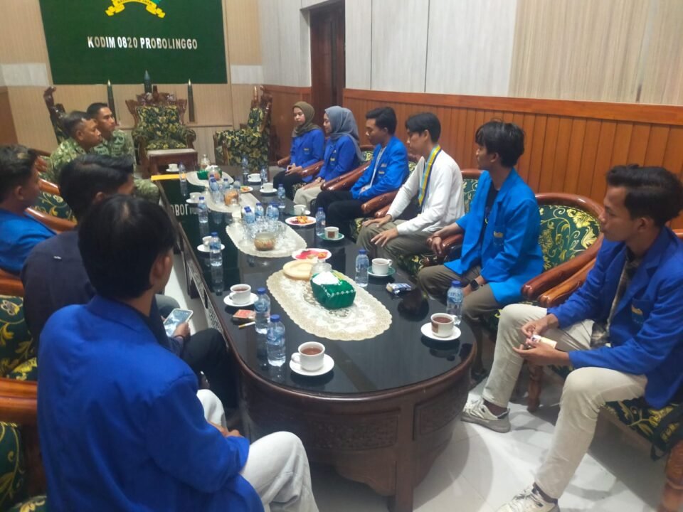 Mahasiswa Islam Indonesia (PC PMII) Probolinggo menggelar silaturahmi bersama jajaran Komando Distrik Militer (Kodim) 0820/Probolinggo