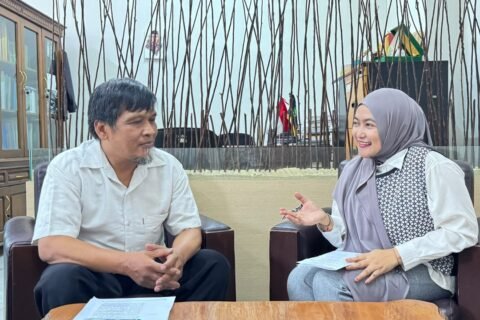 Sesi diskusi dengan pengembang teknologi pembelajaran