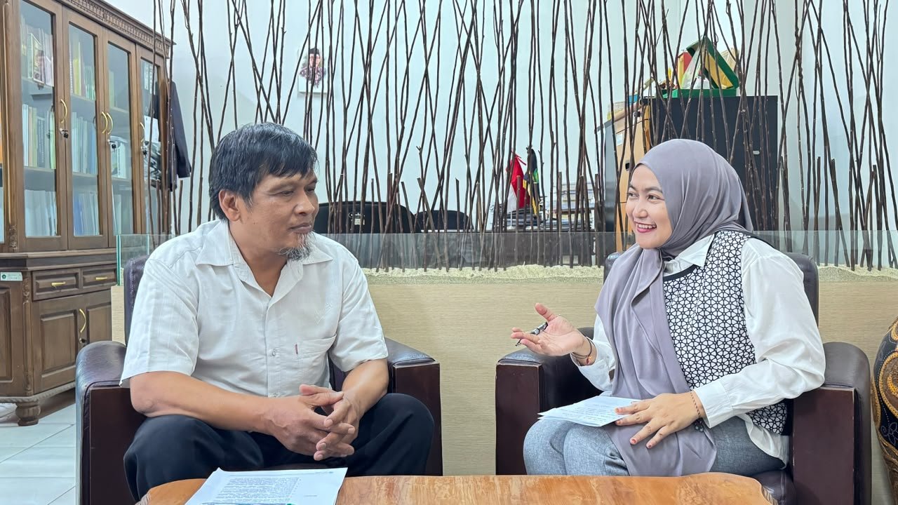 Sesi diskusi dengan pengembang teknologi pembelajaran