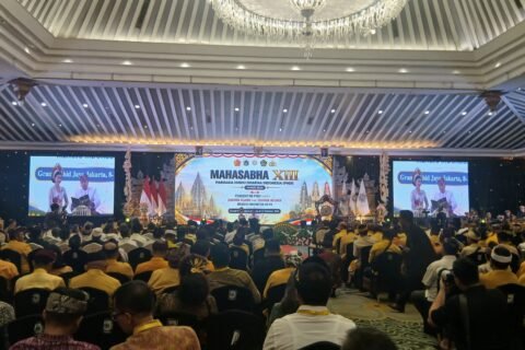 Khidmat acara pembukaan Mahasabha XIII Parisada Hindu Dharma Indonesia (PHDI) yang digelar di Jakarta, mengusung tema penguatan Dharma Agama dan Dharma Negara menuju Indonesia Raya.