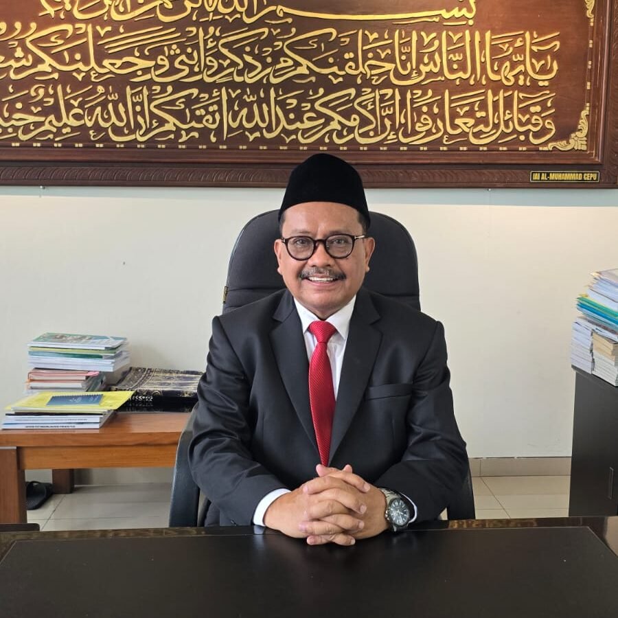 Prof. Dr. H. M. Mas’ud Said, M.Si., di Kantornya, Pascasarjana Unisma Malang