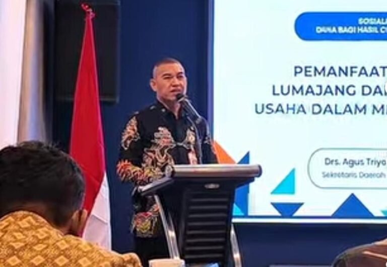 Sekda Kabupaten Lumajang, Agus Triyono membuka acara.