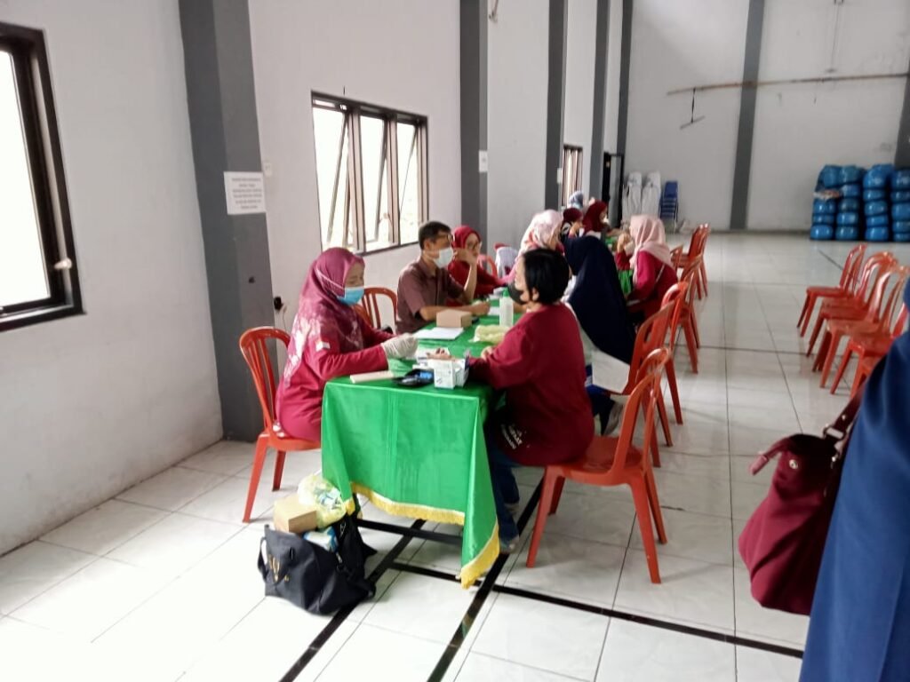 Pemeriksaan kesehatan gratis bagi pendonor.