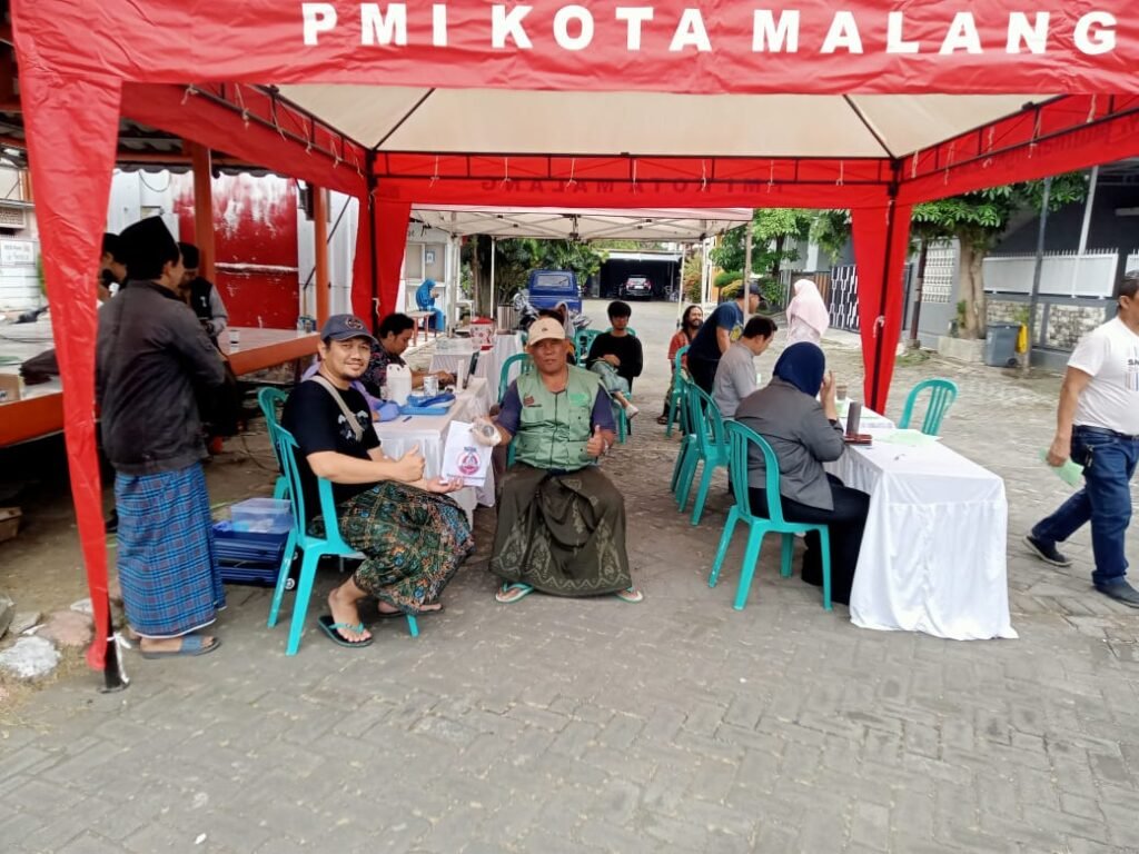 Antusiasme peserta di posko utama donor darah MWC NU Lowokwaru.