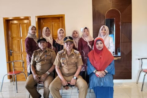 Dosen UIN Malang dan jajaran pimpinan Kecamatan
