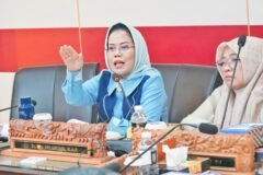 Dr. Sri Untari saat memberikan pemaparan dalam acara pelatihan.