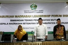 Widya Iswara Dr. Zubaidah, Kasubag TU Bahrul Ulum, KKMI Haryono