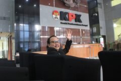 Advokat Anti-Kleptokrasi, Wildan Ansori Nasution, saat berada di Gedung Komisi Pemberantasan Korupsi (KPK).