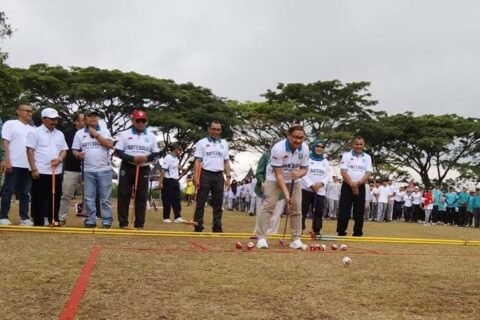Ketua Umum Persatuan Gateball Seluruh Indonesia (PERGATSI) Provinsi Jawa Timur, sekaligus Kepala Dinas Pendidikan Provinsi Jawa Timur Dr. Aries Agung Paewai, S.STP., MM.,