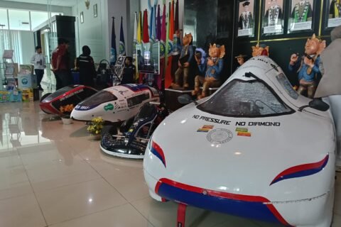 Deretan prototipe kendaraan inovasi karya sivitas akademika UM yang dipamerkan.