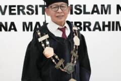 Prof. Dr. H. Nur Ali, M.Pd. (Dosen dan Ketua Senat UIN Malang)
