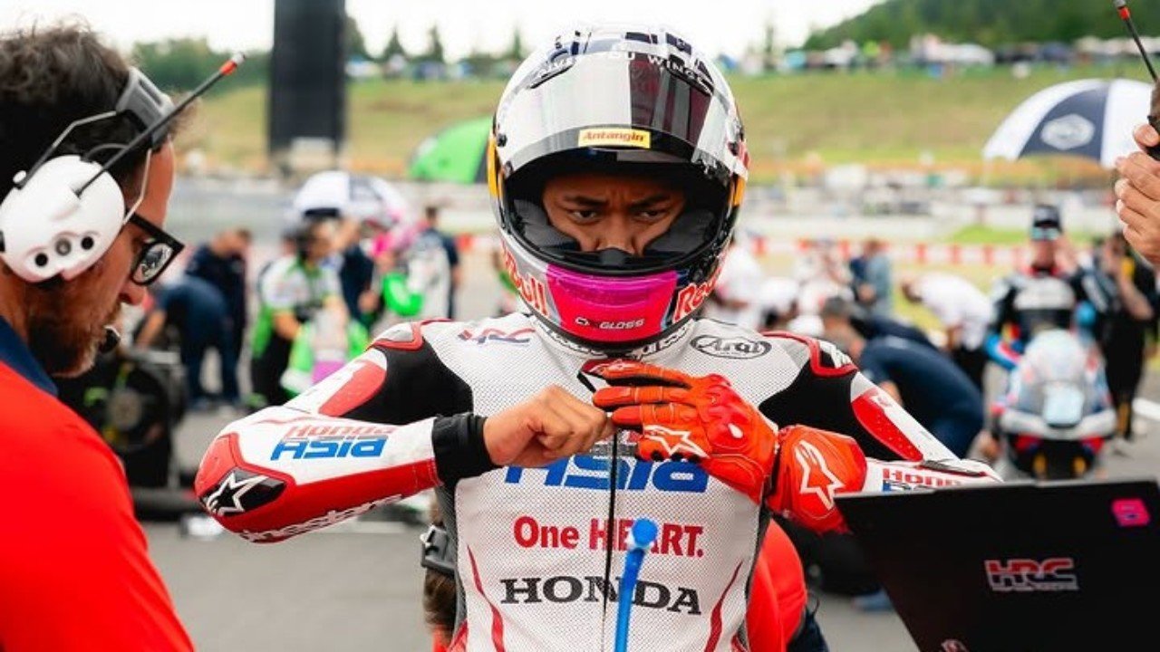 Veda Pratama menatap jadwal balap Moto3 Indonesia 2026 dengan target finis di zona poin./Instagram @veda_54
