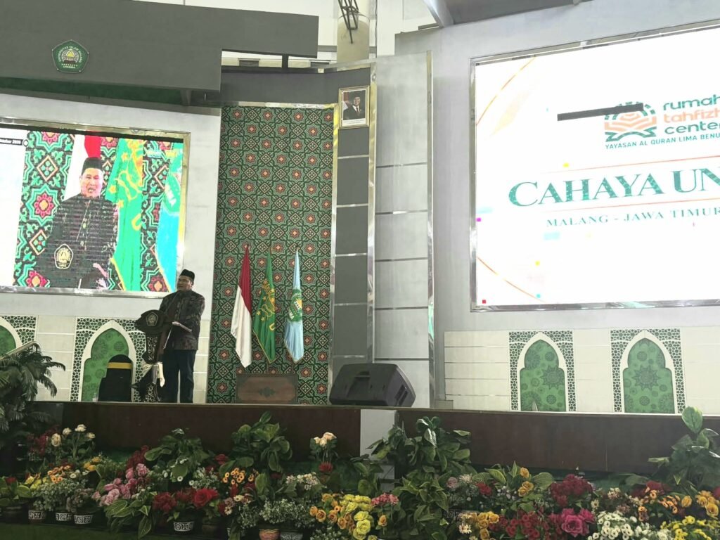 Suasana khidmat Wisuda Akbar RTC Jatim ke-7 di Auditorium Unisma Malang.