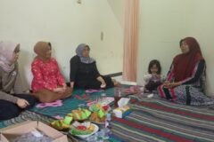 Suasana penuh kekeluargaan dan empati saat jajaran pengurus Kopmen SBW Malang hadir bertakziah ke rumah duka Almarhumah Ibu Sri Partini.