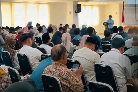 Plt Kepala Dinas Lingkungan Hidup Kota Malang Gamaliel Raymond Hatigoran Matondang saat memberikan sambutan dalam acara Sosialisasi Kampung Mbois 2026